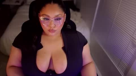 stunnahaus online show from 8, 4, 2026