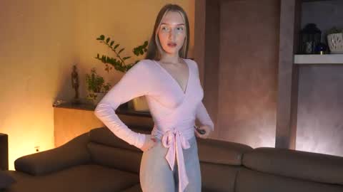 Mure online show from 10, 4, 2026