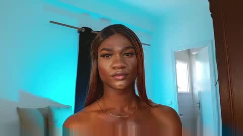 Snapshot of suannyklatten_ chatting on 17, 2, 2025 Suanny Klatten It is my account independent online show from 17, 2, 2025