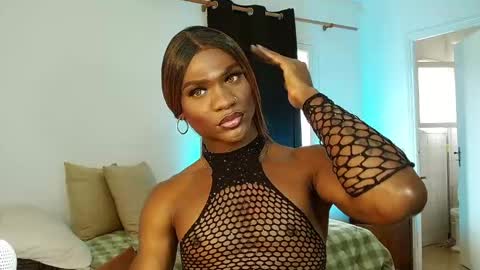 Snapshot of suannyklatten_ chatting on 21, 2, 2025 Suanny Klatten It is my account independent online show from 21, 2, 2025