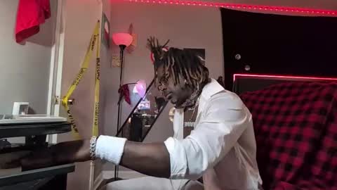 Snapshot of suavechocolatecity chatting on 8, 2, 2026 Hot Chocolate online show from 8, 2, 2026