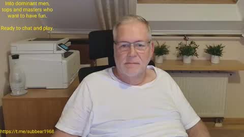 Snapshot of subbear1968 chatting on 17, 5, 2026 subbear1968 online show from 17, 5, 2026