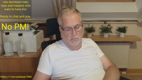Snapshot of subbear1968 chatting on 29, 5, 2026 subbear1968 online show from 29, 5, 2026