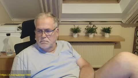 Snapshot of subbear1968 chatting on 1, 6, 2026 subbear1968 online show from 1, 6, 2026