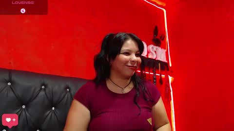 Snapshot of submissive__atina chatting on 28, 12, 2024 Nicky online show from 28, 12, 2024