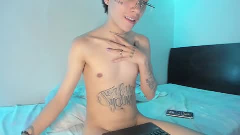 Snapshot of submissive_boyy_ chatting on 4, 1, 2025 nico online show from 4, 1, 2025