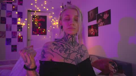 succubus_66 online show from 14, 1, 2025