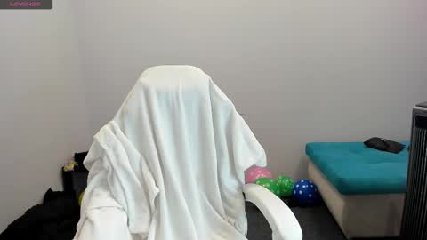 Snapshot of sugar_bunny_girl chatting on 18, 10, 2025 Ariana online show from 18, 10, 2025