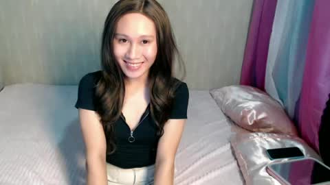 Snapshot of sugar_plum143 chatting on 6, 7, 2026 CRISSA online show from 6, 7, 2026