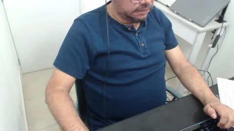 Johnny online show from 19, 4, 2026