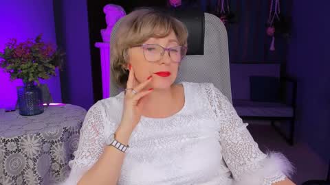 Vivien online show from 9, 1, 2025