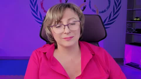 Vivien online show from 8, 2, 2025