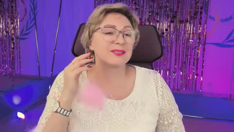 Vivien online show from 19, 2, 2025