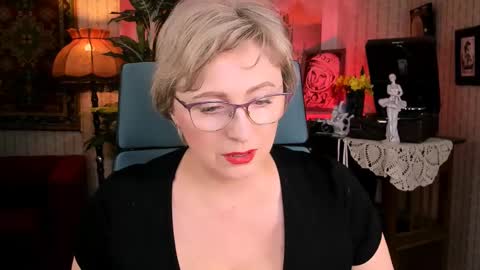 Vivien online show from 20, 2, 2025