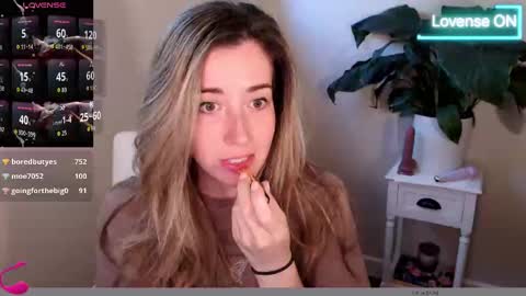 Mia online show from 6, 10, 2025