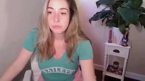 Mia online show from 9, 10, 2025