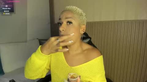 Snapshot of summer_night_ chatting on 21, 10, 2025 Summer online show from 21, 10, 2025