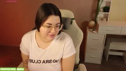 Tina. Im topless model  online show from 12, 1, 2026