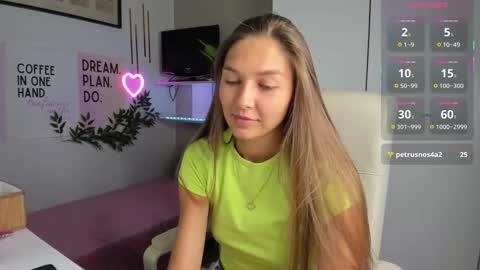 Snapshot of sunlightsofia chatting on 17, 9, 2025 Sofia online show from 17, 9, 2025