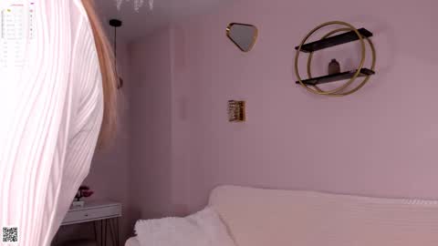 Lily online show from 15, 9, 2025