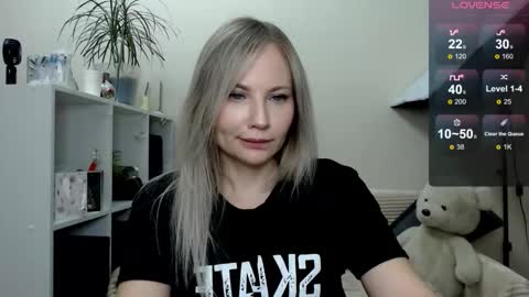 Naomi online show from 30, 11, 2025