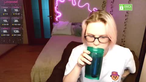 sunny mood online show from 1, 3, 2025