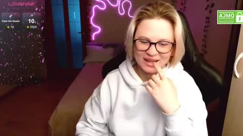 sunny mood online show from 10, 3, 2025