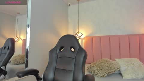  S U N N Y online show from 18, 2, 2026