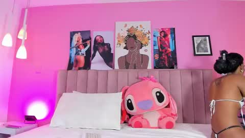 Snapshot of sunnypage chatting on 18, 10, 2025 online show from 18, 10, 2025