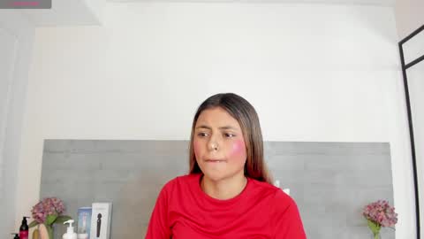 sunnywhitee online show from 7, 4, 2026