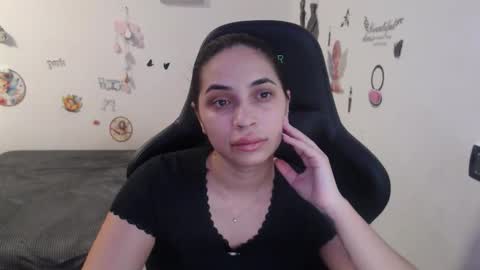 Snapshot of sunrocss chatting on 1, 12, 2025 sunrocss online show from 1, 12, 2025