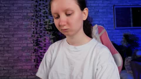 Snapshot of sunshine_blaze chatting on 13, 5, 2026 Alice online show from 13, 5, 2026