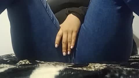 Annie online show from 17, 4, 2026