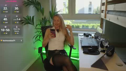 Snapshot of sunshineanna86 chatting on 26, 6, 2026 sunshineanna86 online show from 26, 6, 2026