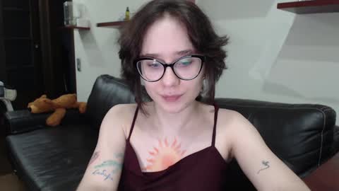 Snapshot of sunshinehella chatting on 13, 12, 2024 Hella online show from 13, 12, 2024