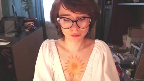 Snapshot of sunshinehella chatting on 17, 11, 2025 Hella online show from 17, 11, 2025