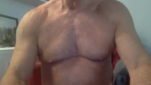 Snapshot of suntrdr077 chatting on 26, 10, 2025 suntrdr077 online show from 26, 10, 2025