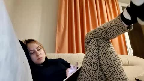 Snapshot of supereasyx chatting on 18, 1, 2025 Annie online show from 18, 1, 2025