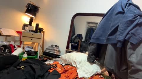 Phillup Slutz online show from 13, 4, 2026