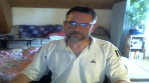 Snapshot of supersquirrel81 chatting on 26, 4, 2026 supersquirrel81 online show from 26, 4, 2026