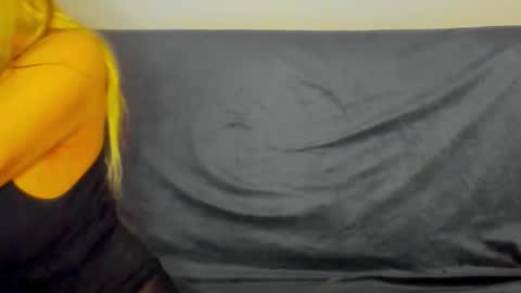 Snapshot of surikiss chatting on 19, 10, 2025 surikiss online show from 19, 10, 2025