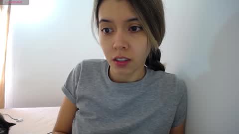 Snapshot of susanaduncann chatting on 4, 1, 2025 Susana online show from 4, 1, 2025