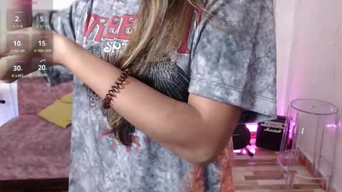 Susana hendrix    online show from 3, 11, 2025