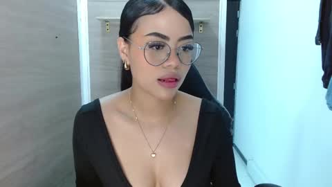 Snapshot of sussan_love01 chatting on 19, 2, 2025 Susan online show from 19, 2, 2025