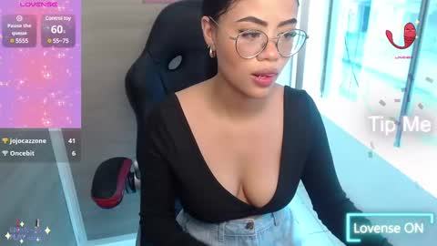 Snapshot of sussan_love01 chatting on 7, 3, 2025 Susan online show from 7, 3, 2025