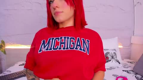 Snapshot of sussy1x_ chatting on 2, 4, 2026 Susy online show from 2, 4, 2026