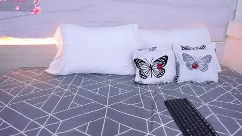 Snapshot of sussy1x_ chatting on 9, 4, 2026 Susy online show from 9, 4, 2026