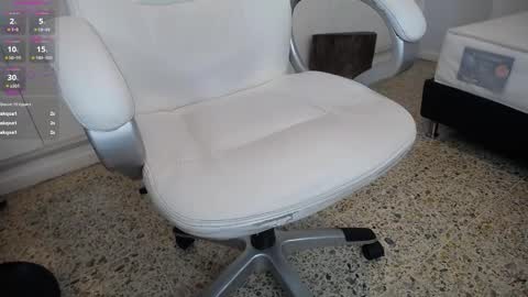 sussy leon online show from 6, 12, 2024