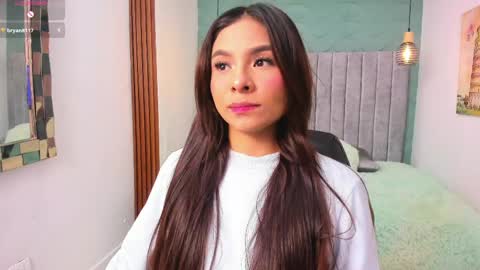 sussy_sweet4u online show from 17, 5, 2026