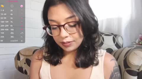 Snapshot of suziekill chatting on 1, 11, 2025 Suzie online show from 1, 11, 2025